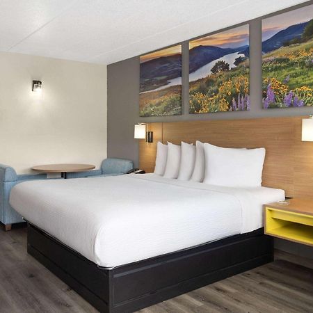 Days Inn By Wyndham Columbus Worthington Extérieur photo